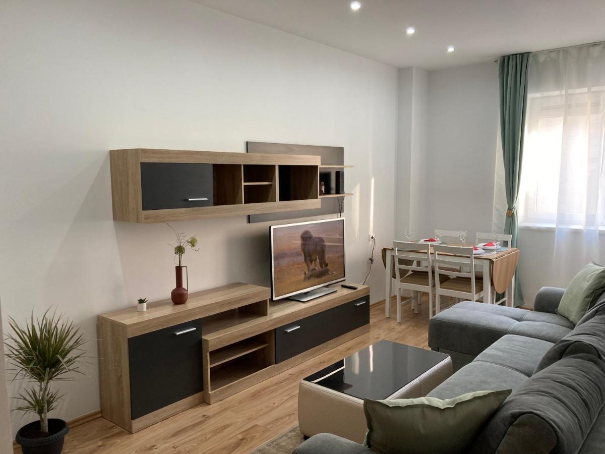 Laroka House Rin Grand Residence Modern Apartment Bukarest Eksteriør billede